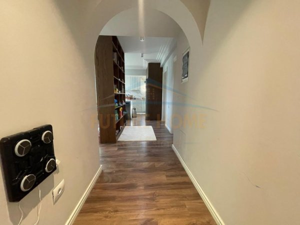 Tirane, shitet apartament 3+1+Ballkon Kati 4, 109 m² 250.000 € (21 DHJETORI)