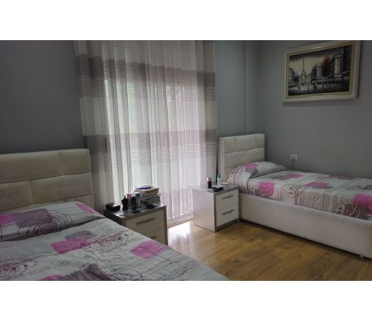 Tirane, shitet apartament 3+1 Kati 6, 197 m² 259.000 € (Fresku) TT1790