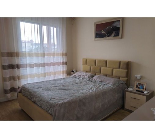 Tirane, shitet apartament 3+1 Kati 6, 197 m² 259.000 € (Fresku) TT1790