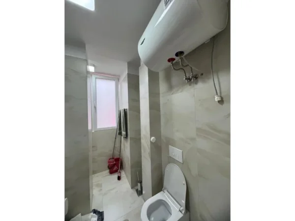 Apartament 2+1 per shitje ne Komunen e Parisit prane Kristal Center