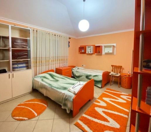 Tirane, shitet Vile 4+1 Kati 3, 257 m² 350.000 € (Rruga Shefqet Kuka, Fresku, Tiranë, TT 1736)