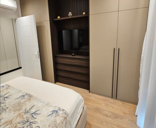 Tirane, jepet me qera 1+1 Kati 8, 80 m² 750 € (Porcelan) TT1721