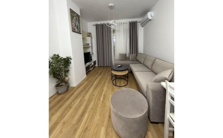 Tirane, shitet apartament 1+1 Kati 4, 68 m² 145.000 € (Ish Fusha Aviacionit) TT1720