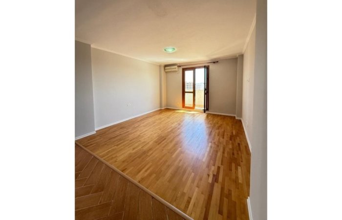 SHITET, APARTAMENT 2+1, KINOSTUDIO, TIRANË TT2104