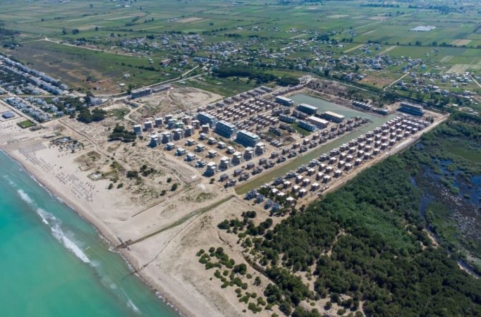Durres, shitet Vile 3+1 Kati 3, 443 m² 700.000 € (Turquoise Marina, Hamallaj, TT 2111)