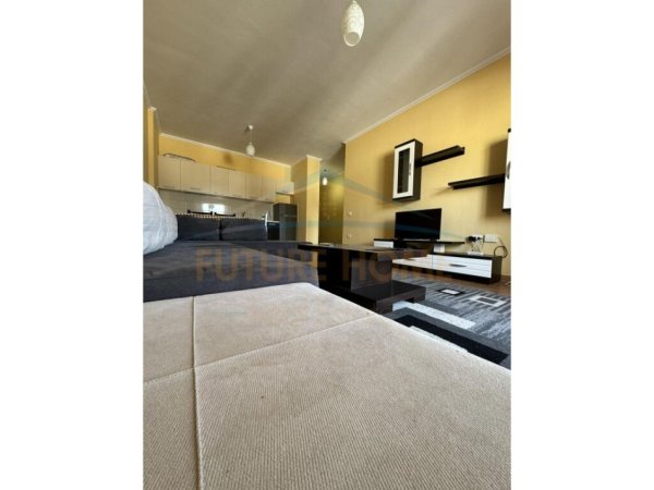 Tirane, jepet me qera apartament 2+1 Kati 6, 106 m² 420 € (Rezidenca Klensi, Unaza e Re, Tiranë.)