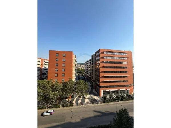 Tirane, jepet me qera apartament 2+1 Kati 6, 105 m² 800 € (DELIJORGJI)