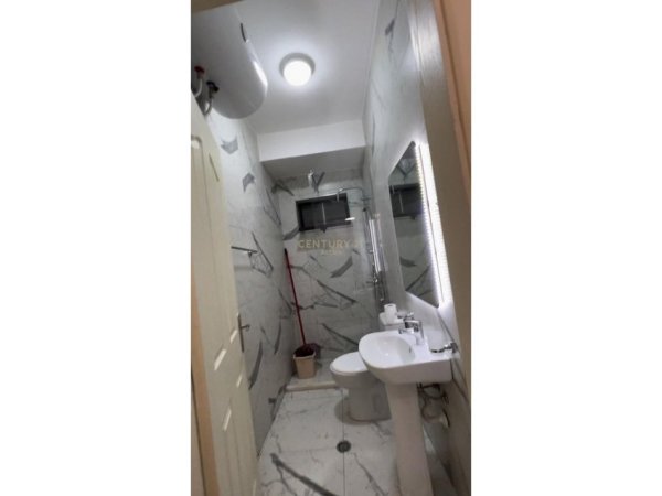 Tirane, jepet me qera apartament 2+1+Aneks+Ballkon Kati 4, 118 m² 700 € (Prane Fabrikes se Miellit)