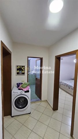 Tirane, jepet me qera apartament 2+1 Kati 4, 70 m² 550 € (Rruga 5 Maji–Ish Uzina Dinamo)