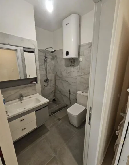 Apartament 2+1+2 me qera tek casa italia (450 Euro)