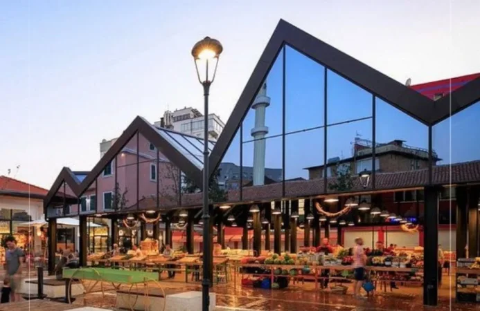 Tirane, shitet apartament 2+1 Kati 4, 91 m² 195.000 € (Pranë Optika Roma, Pazari i Ri, Tiranë.)