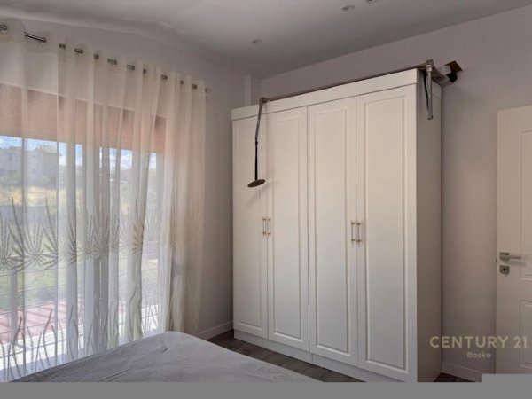 Tirane, jepet me qera apartament 2+1 Kati 2, 70 m² 500 € (Don Bosko)