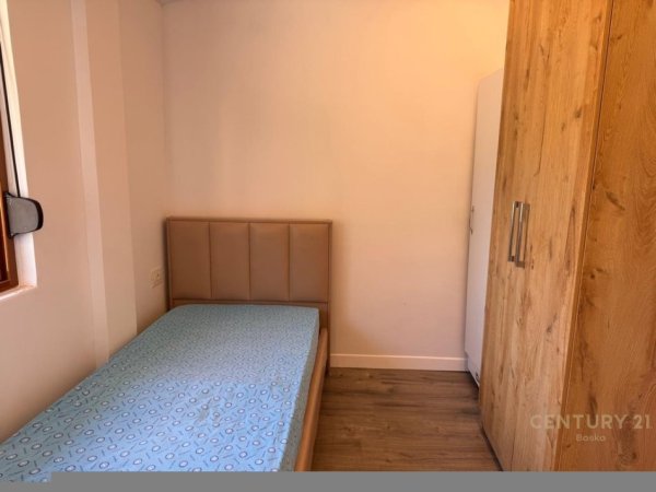 Tirane, jepet me qera apartament 2+1 Kati 2, 70 m² 500 € (Don Bosko)