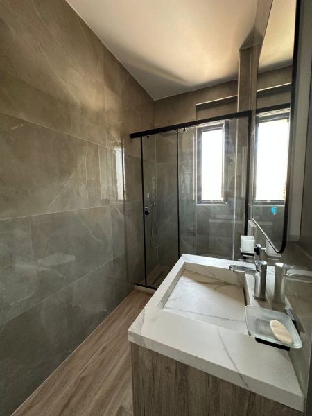 Tirane, jepet me qera apartament 2+1 Kati 4, 103 m² 1000 € (Rezidenca Erli, Rruga Xhanfize Keko, Porcelan, Tiranë, TT 2182)