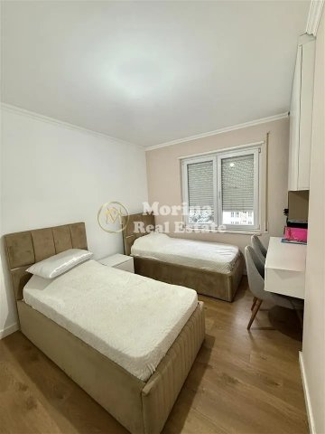 Tirane, jepet me qera apartament 2+1 Kati 4, 110 m² 900 € (Rruga Elbasanit)