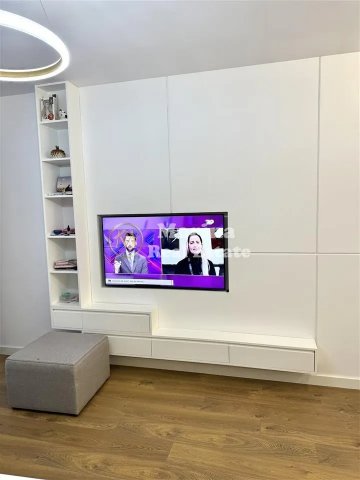 Tirane, jepet me qera apartament 2+1 Kati 4, 110 m² 900 € (Rruga Elbasanit)