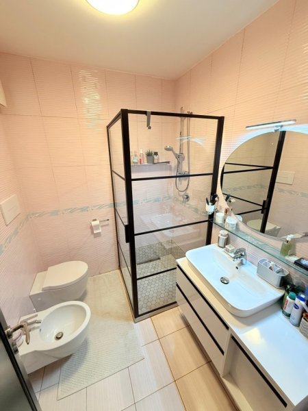 Tirane, shitet apartament 2+1 Kati 9, 122 m² 459.000 € (BLLOK)
