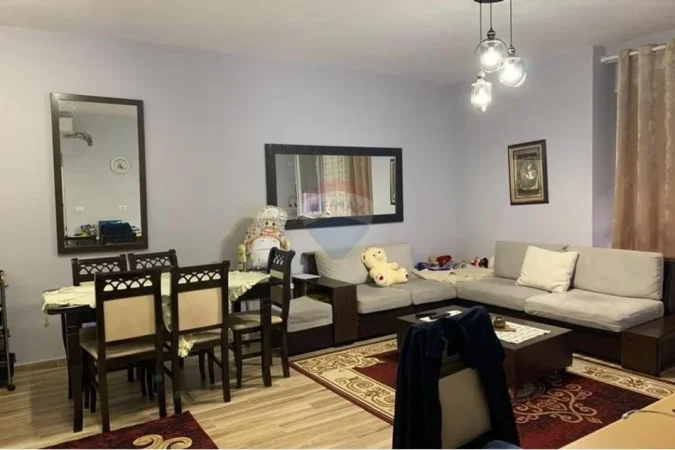 Tirane, jepet me qera apartament 2+1 , 90 m² 530 € (TIRANA GOLDEN PARK)