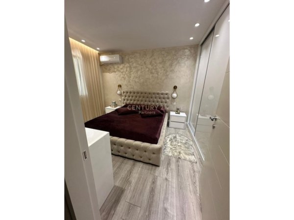 Tirane, shes apartament 1+1 Kati 8, 66 m² 123.000 € (Perballa Kompleksit Fratari)