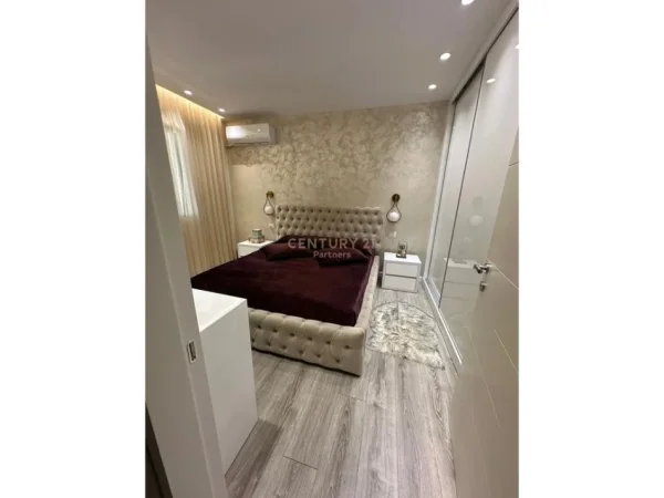 Tirane, shes apartament 1+1 Kati 8, 66 m² 123.000 € (Perballa Kompleksit Fratari)