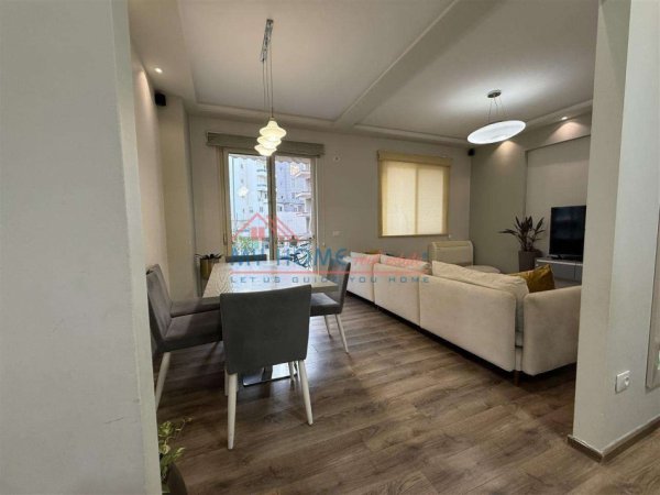 Tirane, jepet me qera apartament 2+1+Ballkon Kati 3, 97 m² 700 € (Kopeshti Zologjik)