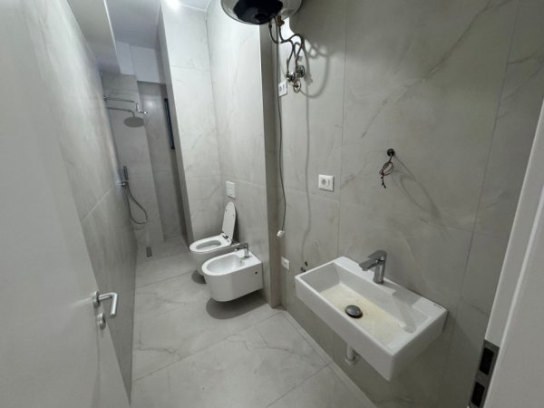 Tirane, shitet apartament 1+1 Kati 1, 61 m² 67.100 € (Rezidenca OXA)