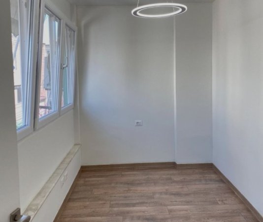 Tirane, shitet apartament 2+1 Kati 2, 77 m² 189.000 € (Rruga e Elbasanit, Tiranë, TT 2085)