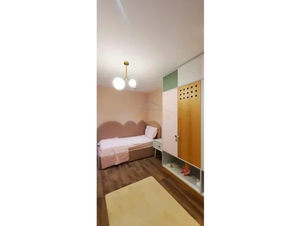 Tirane, shitet apartament 3+1+Ballkon Kati 4, 109 m² 250.000 € (21 Dhjetori)