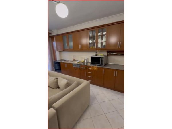 Tirane, shitet apartament 2+1+Ballkon Kati 3, 78 m² 152.000 € (Kristal Center)