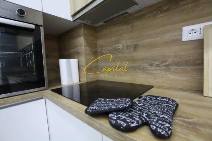 Tirane, jepet me qera apartament 1+1 Kati 0, 35 m² 550 € (21 DHJETORI)