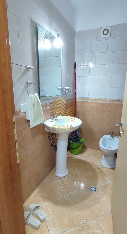 Tirane, jepet me qera apartament 1+1 Kati 6, 60 m² 500 € (Rruga Ndre Mjeda)