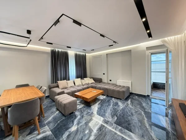 Tirane, jepet me qera apartament 2+1 Kati 4, 120 m² 1.500 € (Kopshti botanik prane xhamise)