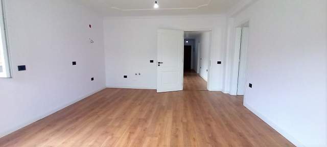 Tirane, shes apartament 3+1+BLK Kati 3, 126 m² 155.000 Euro (PRANE SQ 21)