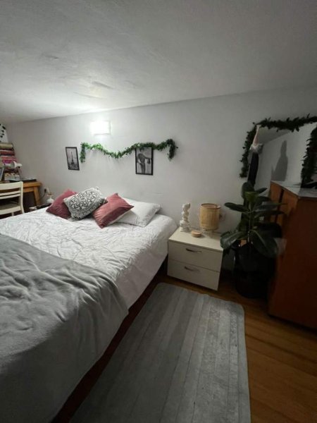 Tirane, jepet me qera apartament 1+1+BLK Kati 1, 60 m² 300 Euro (Rr. 5 Maj prane Medresese)