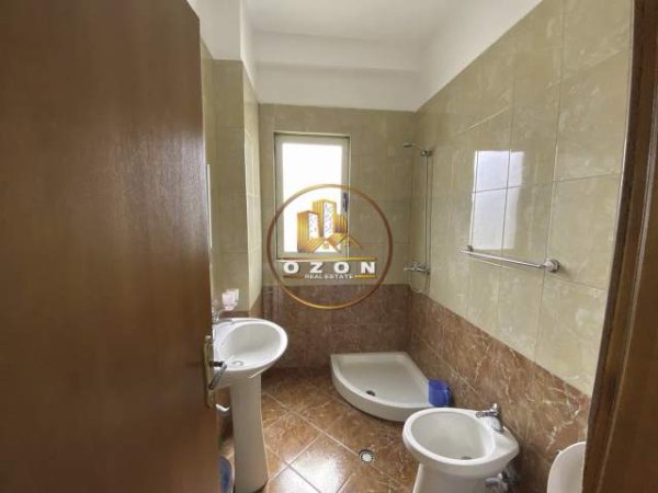 Tirane, jepet me qera apartament 1+1+A+BLK Kati 4, 68 m² 230 Euro (RRUGA KONGRESI I MANASTIRIT)