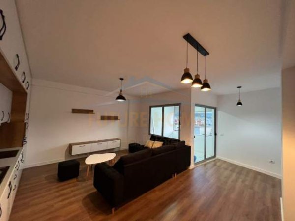 Tirane, jepet me qera apartament 2+1+BLK Kati 10, 96 m² 450 Euro (teodor keko)