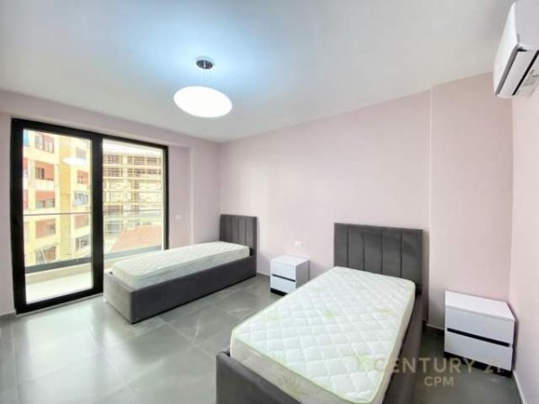 Tirane, jap me qera apartament 2+1 Kati 4, 110 m² 500 Euro