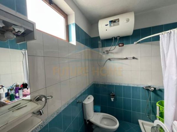 Korce, shitet shtepi 2 Katshe Kati 2, 202 m² 120.000  (Pogradec)