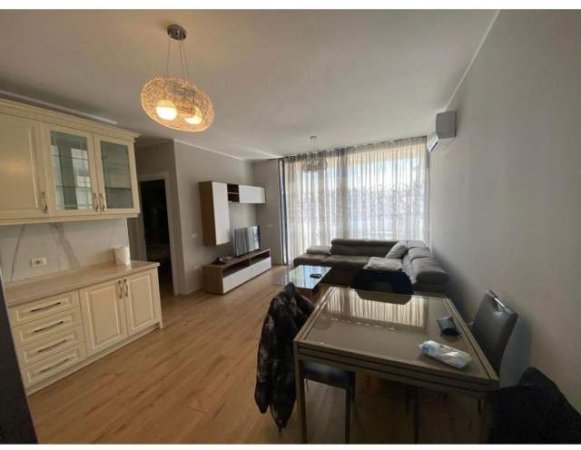 Tirane, jepet me qera apartament 2+1 Kati 4, 97 m² 600 Euro (Rruga e Kavajes)