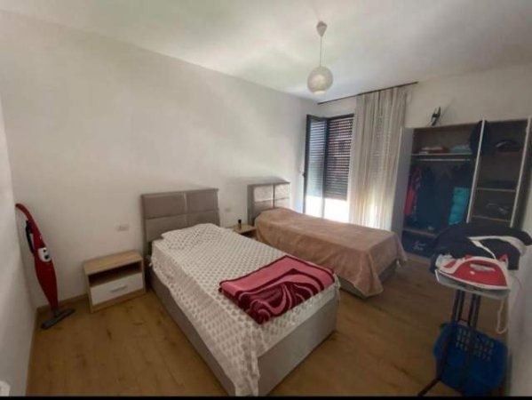 Tirane, jepet me qera apartament 2+1 Kati 4, 97 m² 600 Euro (Rruga e Kavajes)