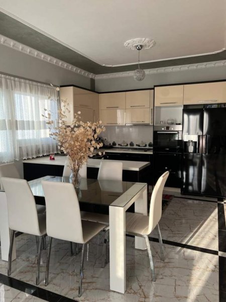 Tirane, jepet me qera apartament duplex 3+1+BLK Kati 3, 120 m² 450 Euro (Kodra e Priftit)