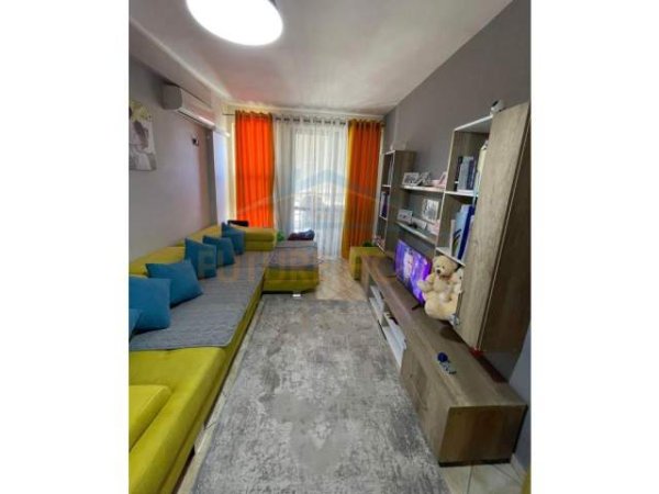 Tirane, shitet apartament 1+1 Kati 8, 66 m² 68.000 Euro (Yzberisht)