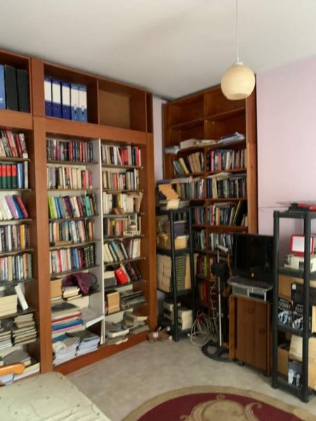 Tirane, jepet me qera apartament 3+1+BLK Kati 6, 110 m² 300 Euro (Prane Pallateve te Verdha)