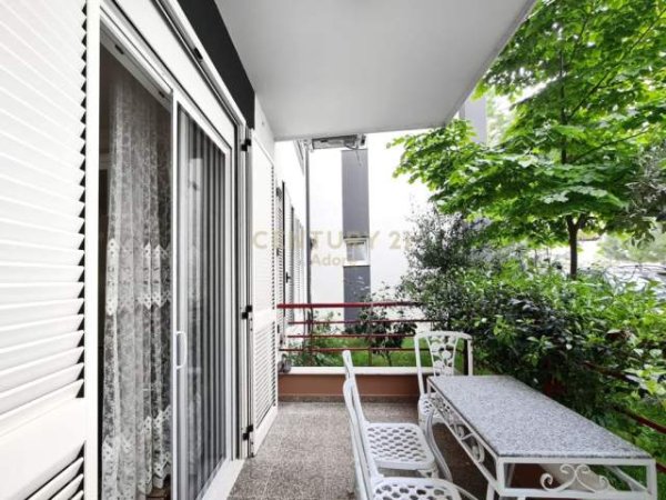 Tirane, jepet me qera apartament 2+1+A+BLK Kati 2, 150 m² 850 Euro (Liqeni i Thate)