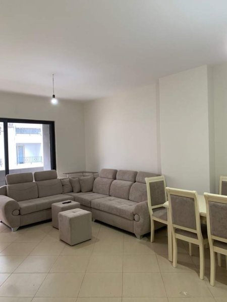 Tirane, jepet me qera apartament 1+1+BLK Kati 2, 70 m² 300 Euro (Yzberisht)