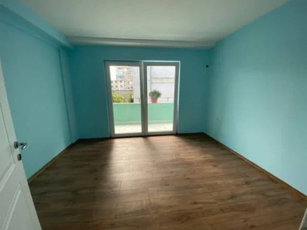 Tirane, jepet me qera apartament 1+1 Kati 6, 55 m² 650  (Sami Frasheri)