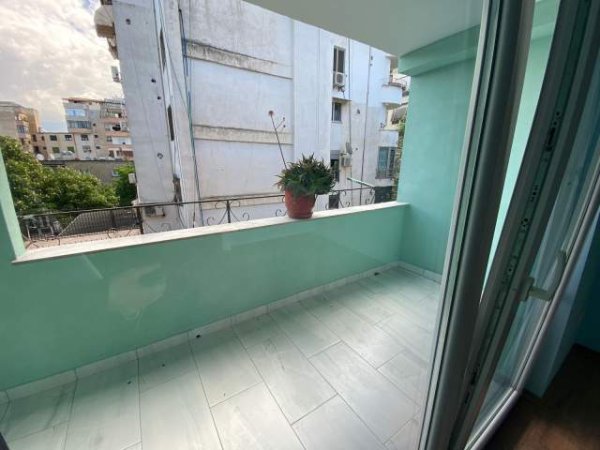 Tirane, jepet me qera apartament 1+1 Kati 6, 55 m² 650  (Sami Frasheri)