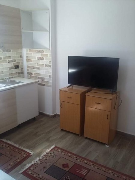 Shqiperi, jepet me qera Vile 1+1+BLK Kati 3, 65 m² 23.000 Leke (Hamdi Cenoymeri)