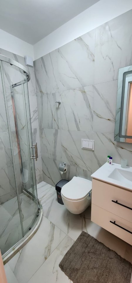 Tirane, jepet me qera apartament 2+1+BLK Kati 3, 105 m² 750  (21 Dhjetori)