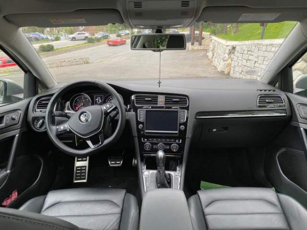 Tirane, shes makine Volkswagen golf premium Viti 2014, 14.500 Euro